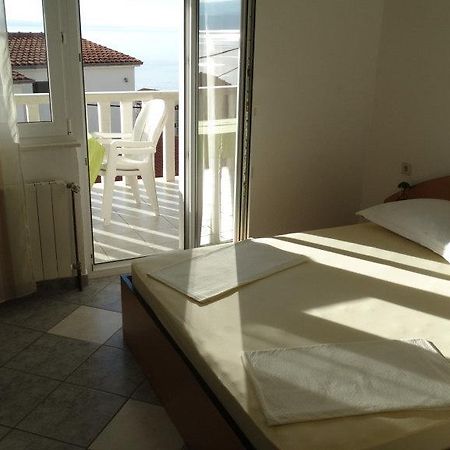 D&N Urlicic Apartamento Omiš Exterior foto