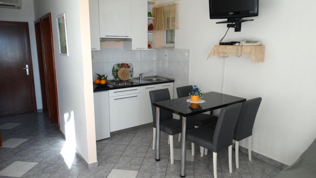 D&N Urlicic Apartamento Omiš Exterior foto
